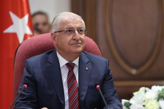 وزير الدفاع التركي الجديد يحدد أولوياته