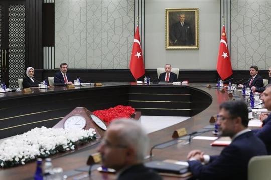 الحكومة التركية الجديدة تعقد اجتماعها الأول وأردوغان يعين قليج مستشاراً له