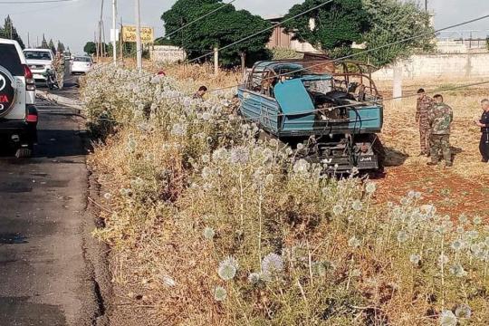 استهداف حافلة مبيت لقوات النظام السوري شمال حمص