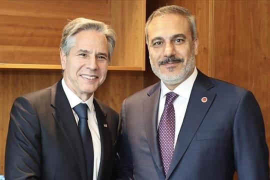 تركيا والولايات المتحدة تبحثان توسعة حلف الناتو