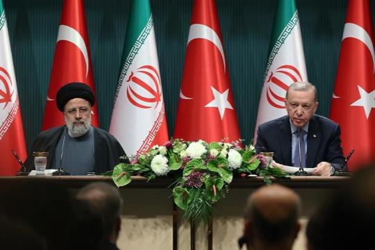 ما نتائج اجتماع أردوغان ورئيسي في أنقرة؟