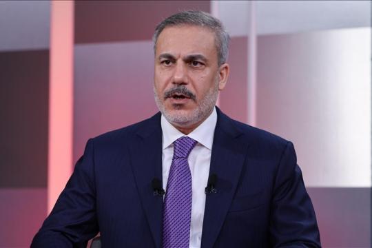 فيدان: النظام السوري غير قادر على الاجتماع مع تركيا بمفرده
