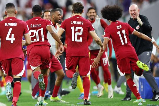 قطر تهزم إيران وتضرب موعداً مع الأردن في نهائي كأس آسيا