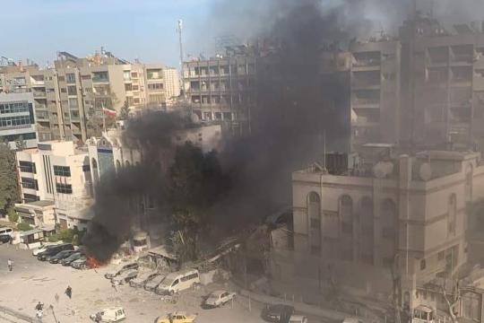 غارة إسرائيلية تصطاد قيادياً في الحرس الثوري وتدمر القنصلية الإيرانية في دمشق