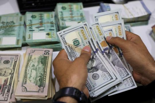 الليرة السورية تسجل انحفاضاً جديداً مقابل الدولار اليوم الخميس 20/ 7/ 2023