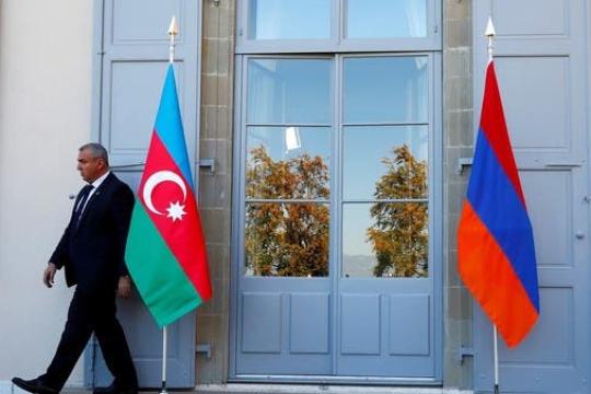 أذربيجان تتهم أرمينيا بحشد قواتها على الحدود وتؤكد أنها سترد بشكل حاسم