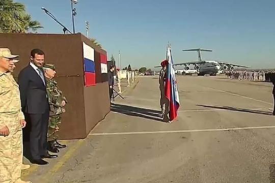 وثيقة مسربة: ضابط روسي يهين قوات النظام السوري ويشتم بشار الأسد