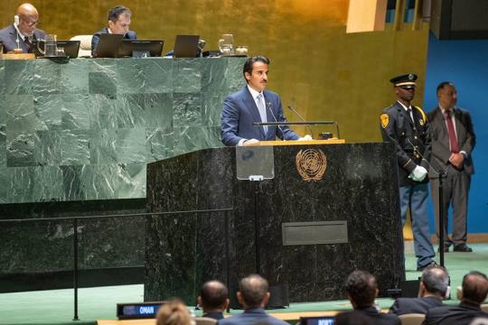 أمير قطر ينتقد الرضا الدولي بالظلم الواقع على الشعب السوري