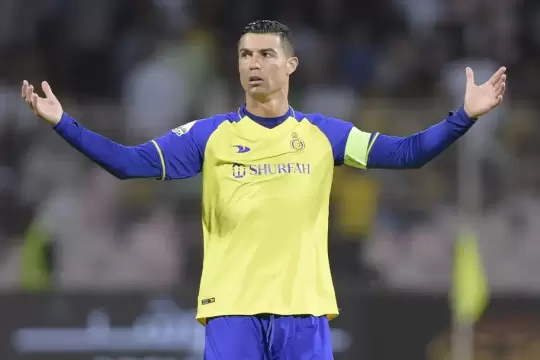 كريستيانو رونالدو يعيش أيامًا صعبة في النصر السعودي.. ما السبب؟