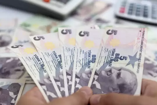 سعر صرف الليرة السورية والتركية مقابل الدولار اليوم الثلاثاء 12/ 3/ 2024