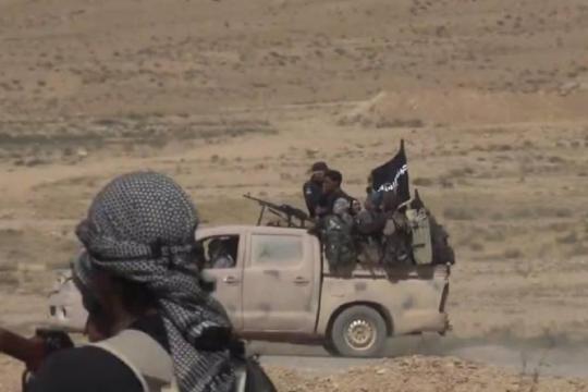 هجوم مسلح يتسبب بمقتل 52 شخصاً أثناء جمع الكمأة بريف حمص الشرقي