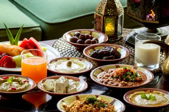 رمضان في درعا.. ارتفاع الأسعار يُغيّب أطباقاً رئيسية عن وجبة السحور
