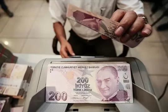 أردوغان يعلن رفع الحد الأدنى للأجور في تركيا بنسبة 49%