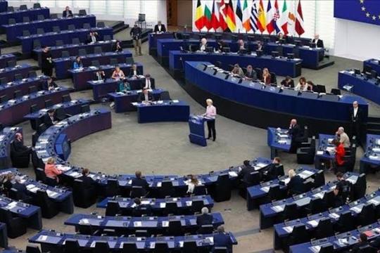 البرلمان الأوروبي يعلن موافقته على مقترحات لاستضافة اللاجئين
