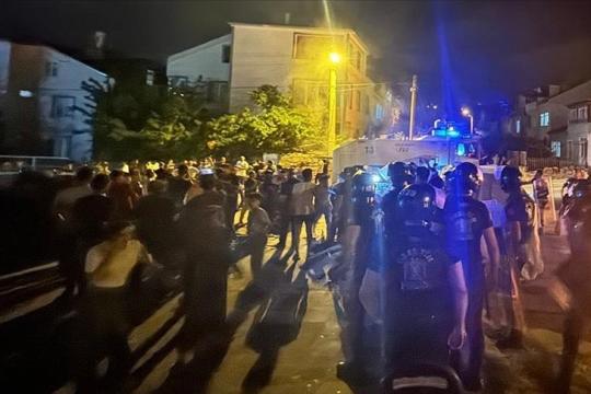مؤسسات المعارضة السورية تدين الاعتداء على ممتلكات السوريين في تركيا