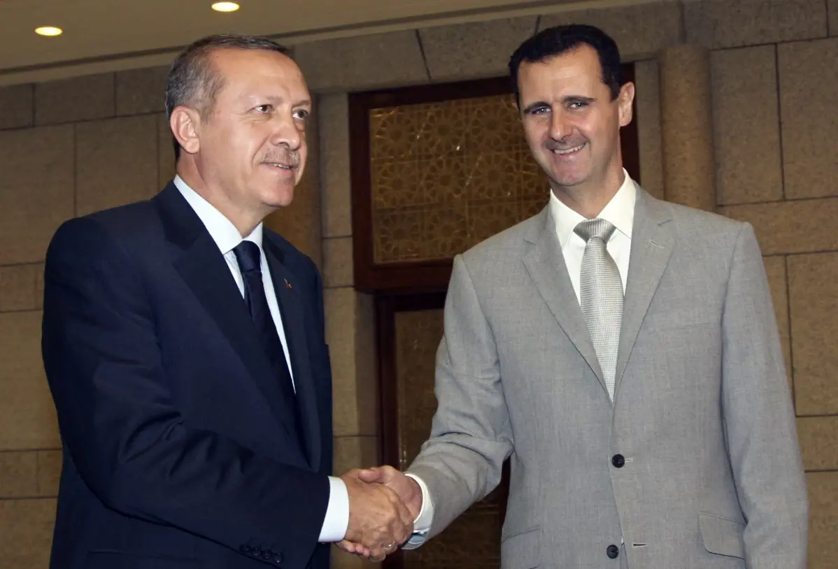 "أسوشيتد برس": الخلافات الكبيرة بين تركيا والأسد قد تعوق التوصُّل لاتفاق.. والطرفان ينتظران الانتخابات الأمريكية